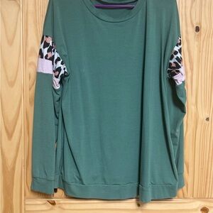 Green Leopard Sleeve Women's Top